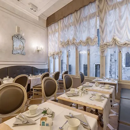 Hotel Ca' Dei Conti 4*