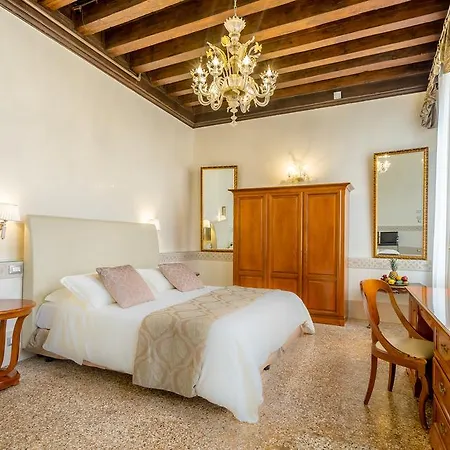 Palazzo Vitturi Hotel 3*