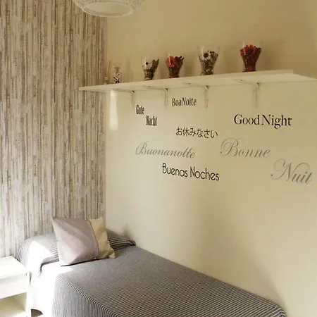 Bacanal Apartment *
