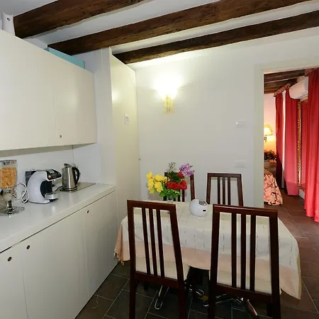 Ca' Del Gallo Guest house 2*