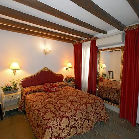 Guest house Ca' Del Gallo 2*