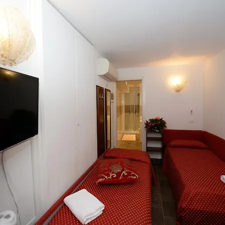 Ca' Del Gallo Guest house 2*