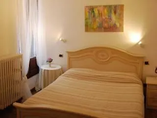 Πανσιόν Ca Loredan 2*
