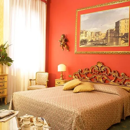 Hotel Amadeus Venice