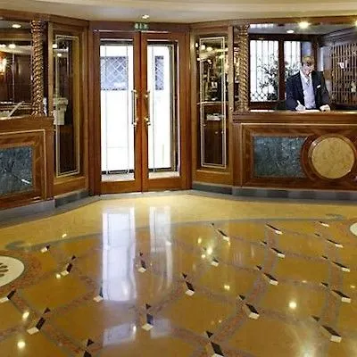 Kette Hotel