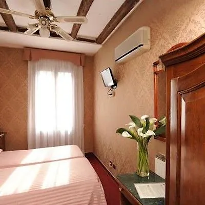 Rosa 2* Venedig