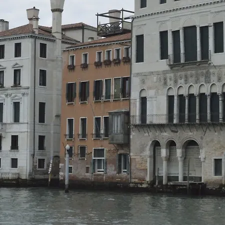 Locanda Leon Bianco On The Grand Canal 3*
