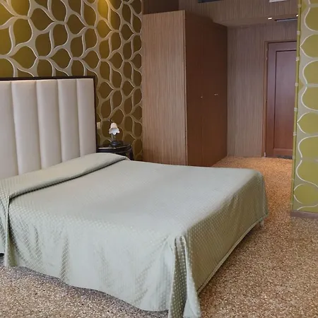 Locanda Leon Bianco On The Grand Canal Guest house Venice
