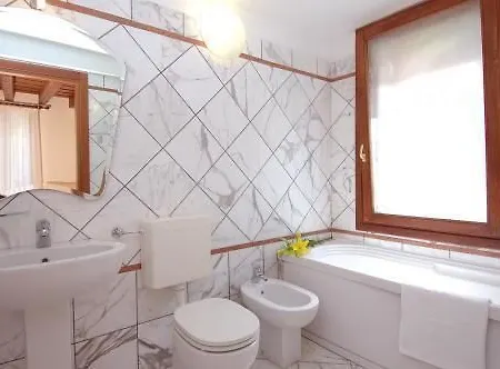 Hotel Ca' Due Leoni 3*
