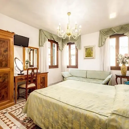 Antica Casa Carettoni 3* Venecia