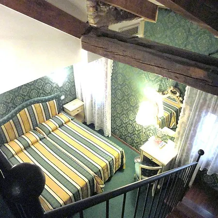 Pensjonat Residenza La Campana 3*