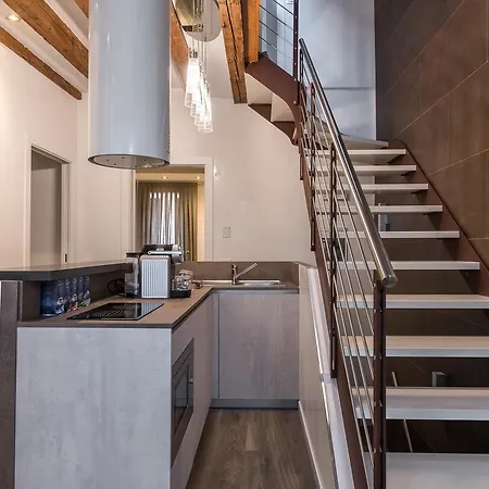 La Loggia Della Luna 5* Venedik
