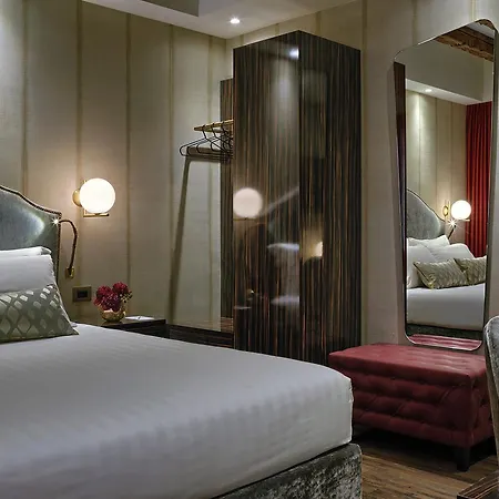 Suite735
