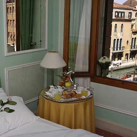 Arlecchino Hotel 3*