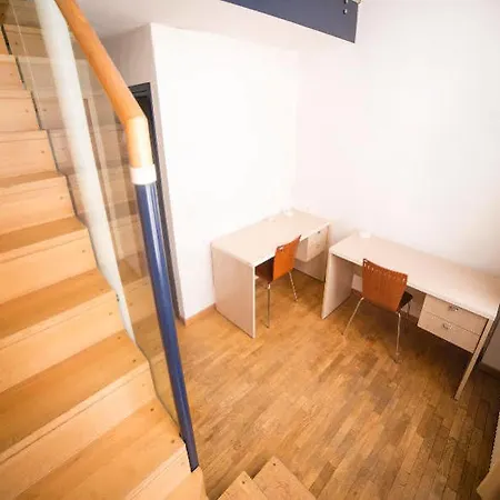 Sunny Terrace Hostel *