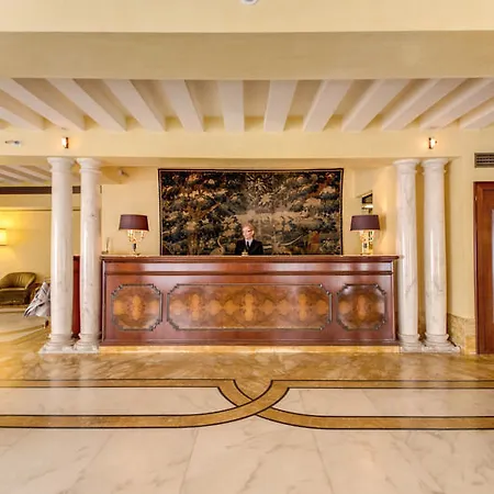 Bw Premier Collection Chc Continental Hotel 4*