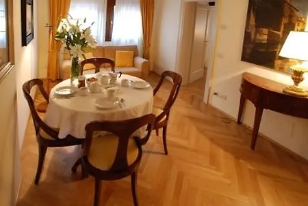 Apartment Lmv Exclusive Apts Santo Stefano *