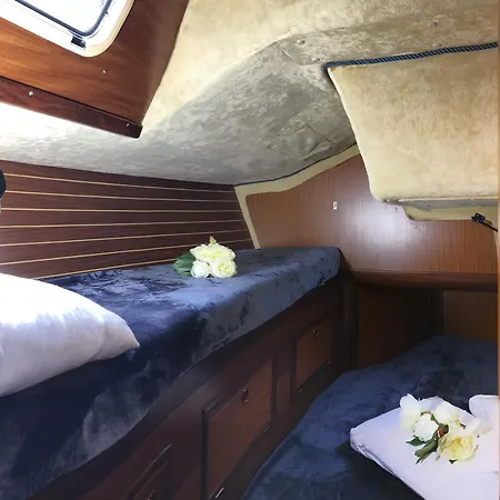 Botel Bed&boat Eolo 3