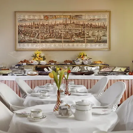 Hotel Amadeus Venice