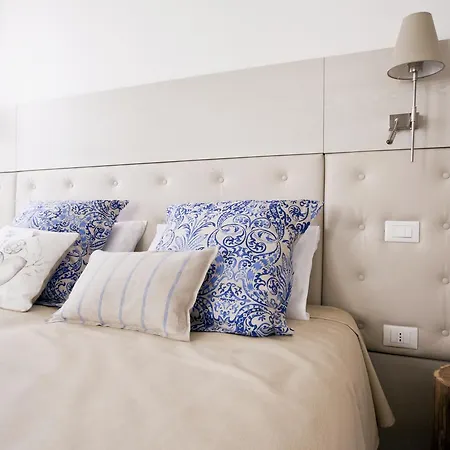 Al Pozzo Di Luce Bed & Breakfast 2*