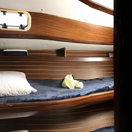 Botel Bed&boat Eolo 3 *