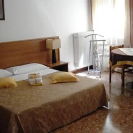 Guest house Santa Sofia 2*