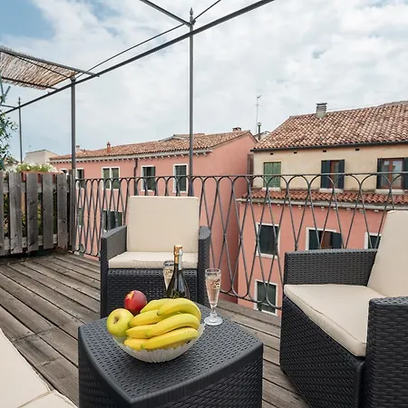 Ve.n.i.ce Cera Casa Dolce Venice