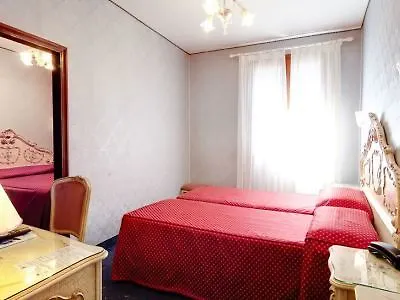 Diana Hotel