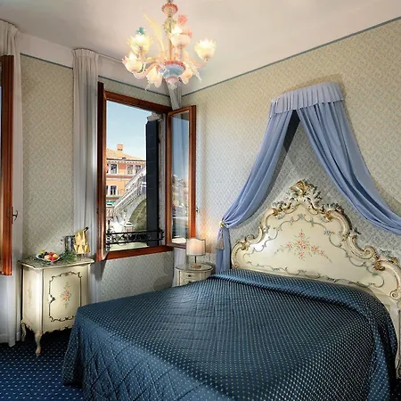 Rialto Hotel