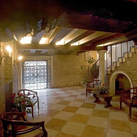 Отель Palazzo Marcello Al Sole 3*