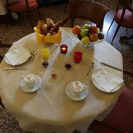 San Moise Hotel Wenecja