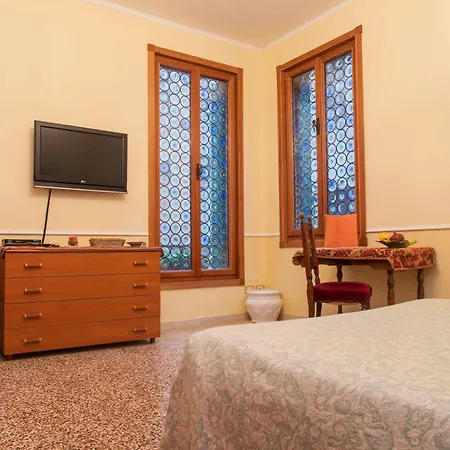 Apartment Fenice Venice