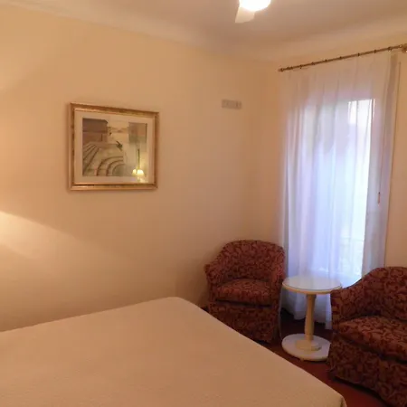 Al Campaniel Bed & Breakfast 2*