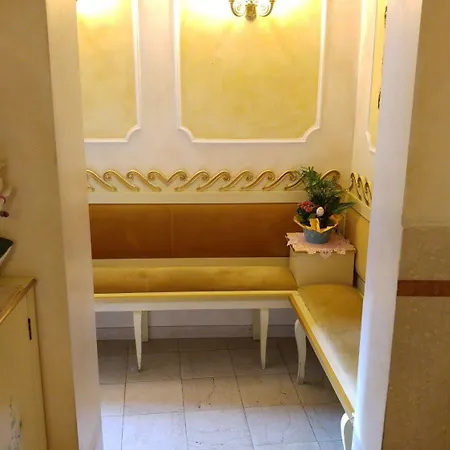 Hotel Orion 2*