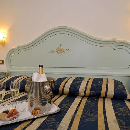 Orion Hotel 2*