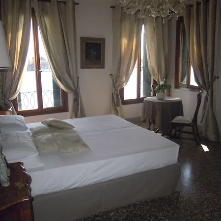 La Residenza 818 * Венеция