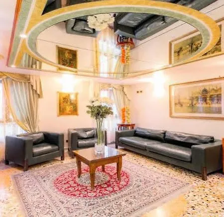 Antica Casa Carettoni Hotel Venecia
