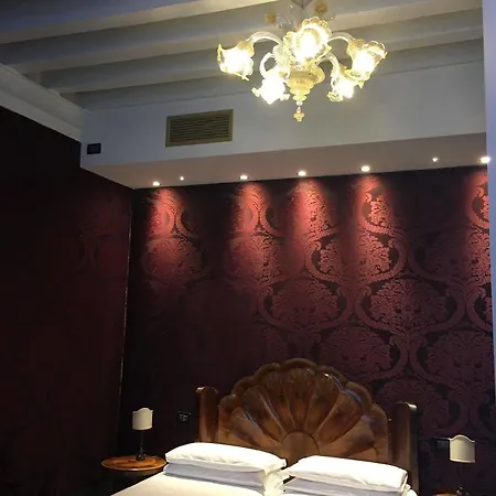 Locanda Leon Bianco On The Grand Canal Guest house Venice