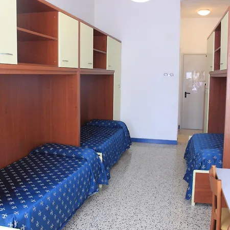 Hostel Hostel Biennale