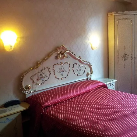 Diana Hotel
