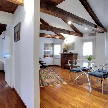 Fenix Do Dogi Apartment