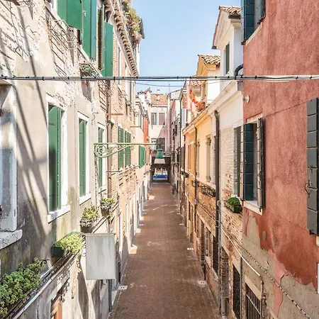 Luxury Garden House La Baruffa Venedig