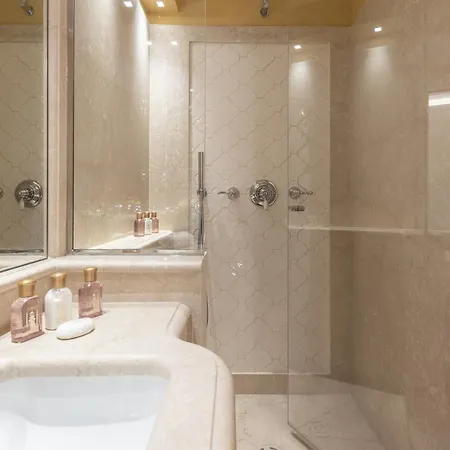 Luxury Garden House La Baruffa Ferienhaus