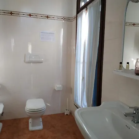 Residenza Nobile - Locazione Turistica בית הארחה ונציה