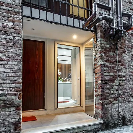 Industrial Loft R&r *
