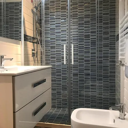 Guest house Casa Giardini 2*