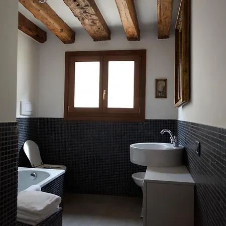 Apartment Campo S.stefano Venice