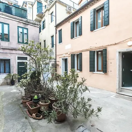 Apartment Venetian Dream R&r