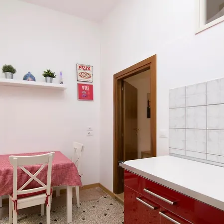 S & L House Apartment