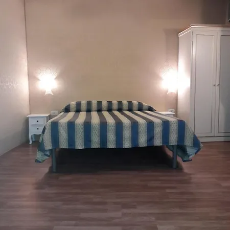 Residenza Nobile - Locazione Turistica בית הארחה 2*